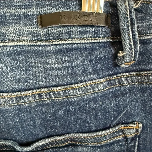 Risen High Rise Distressed Relaxed Fit Skinny Jeans Women’s  size 32/15 - Picture 5 of 14